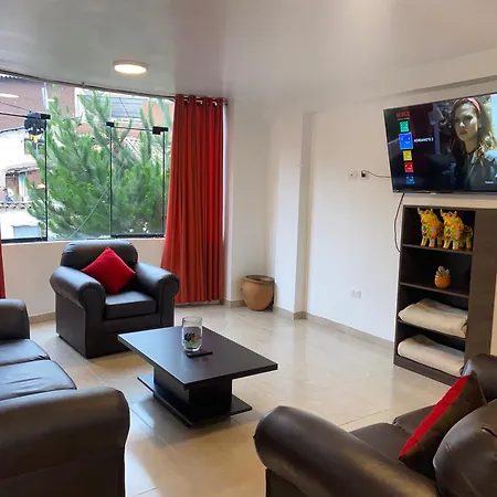 Adriano'S Deluxe Apartments 1