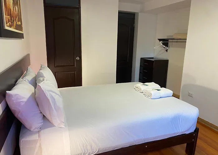 Adriano's Deluxe 1 Apartment *